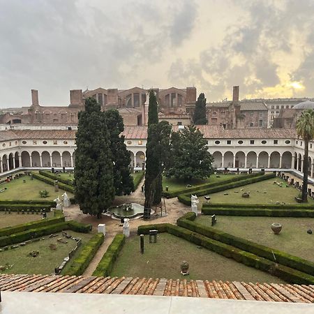 Camera X2 Con Splendida Vista Sulle Terme Di Diocleziano E Sul Chiostro Di Michelangelo Roma Exterior foto