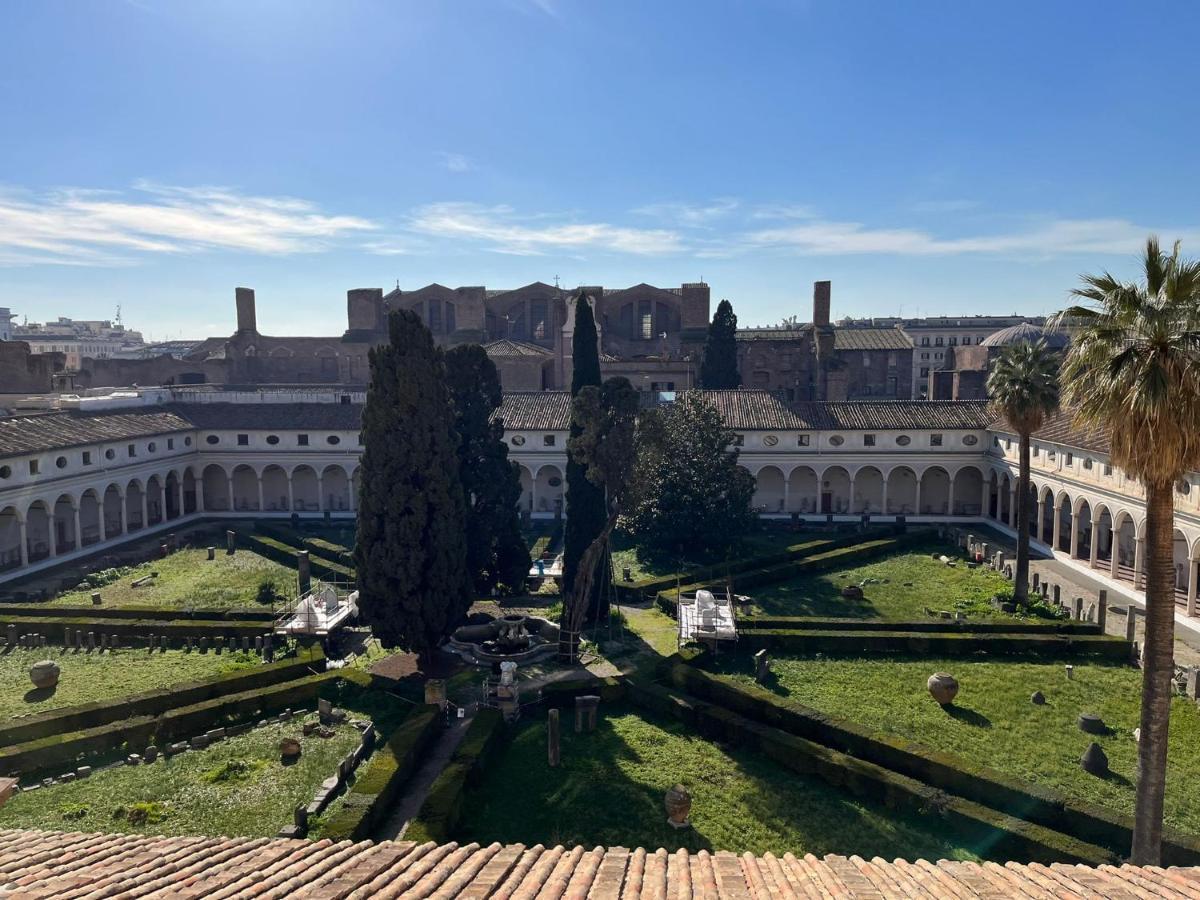 Camera X2 Con Splendida Vista Sulle Terme Di Diocleziano E Sul Chiostro Di Michelangelo Roma Exterior foto